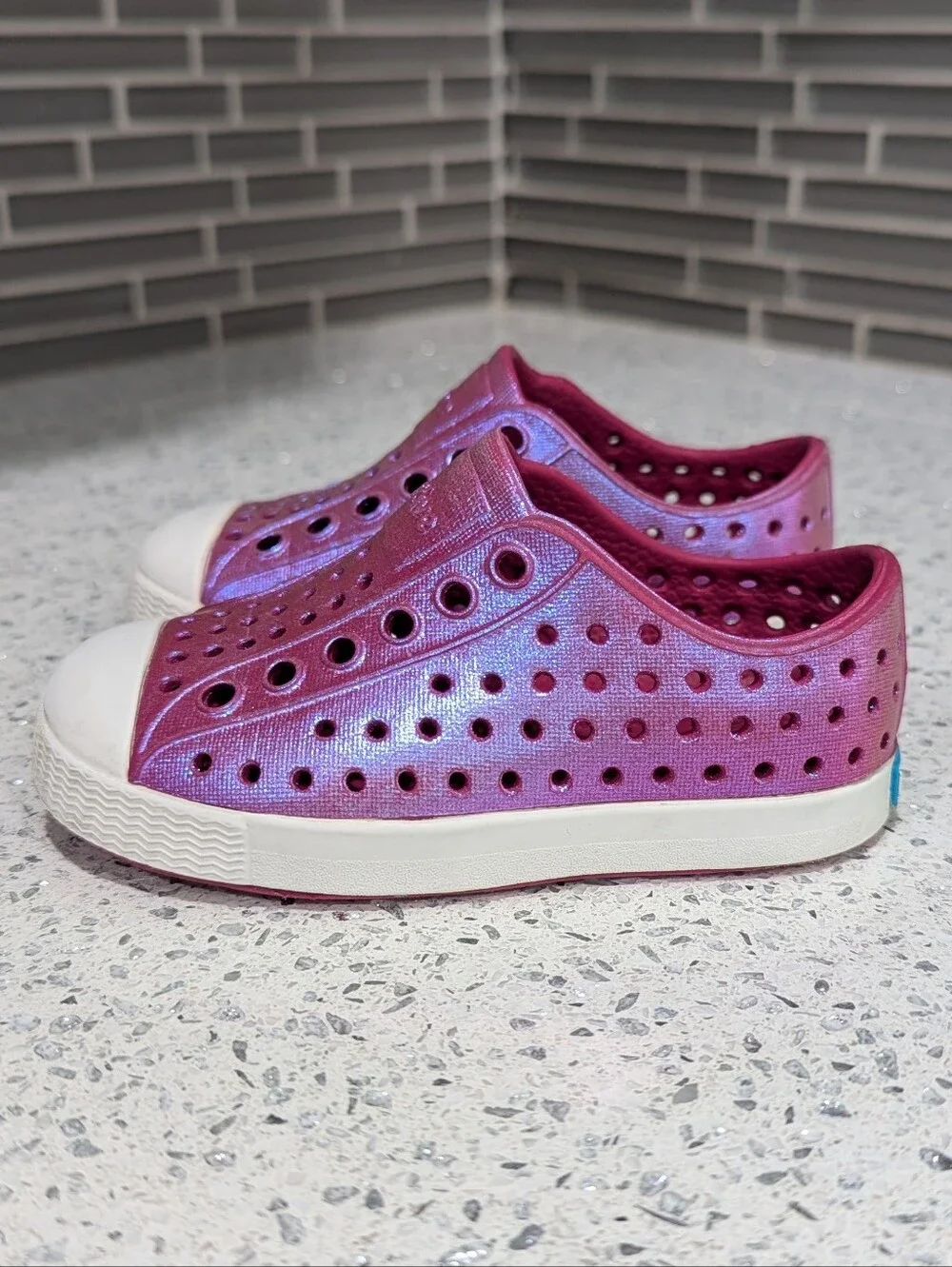 Native Kids Youth Navy Blue White Slipon Water Shoe Sneaker Breathable Size 3